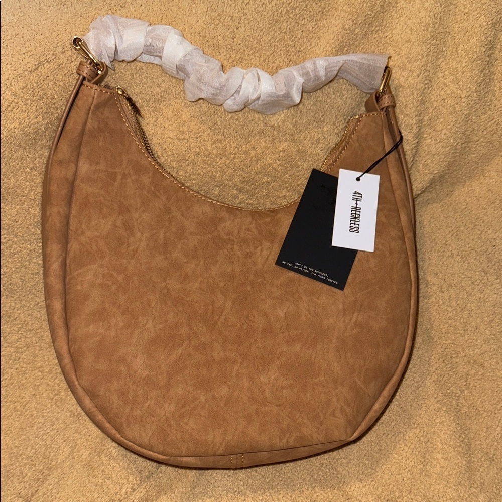 4th & Reckless Una Faux Suede Crescent Bag Shoulder Purse Brown Tan NEW Medium - Picture 1 of 10